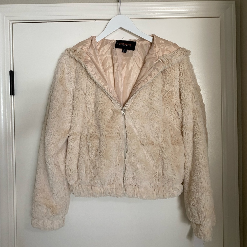 Fuzzy Zip Up Cropped Jacket